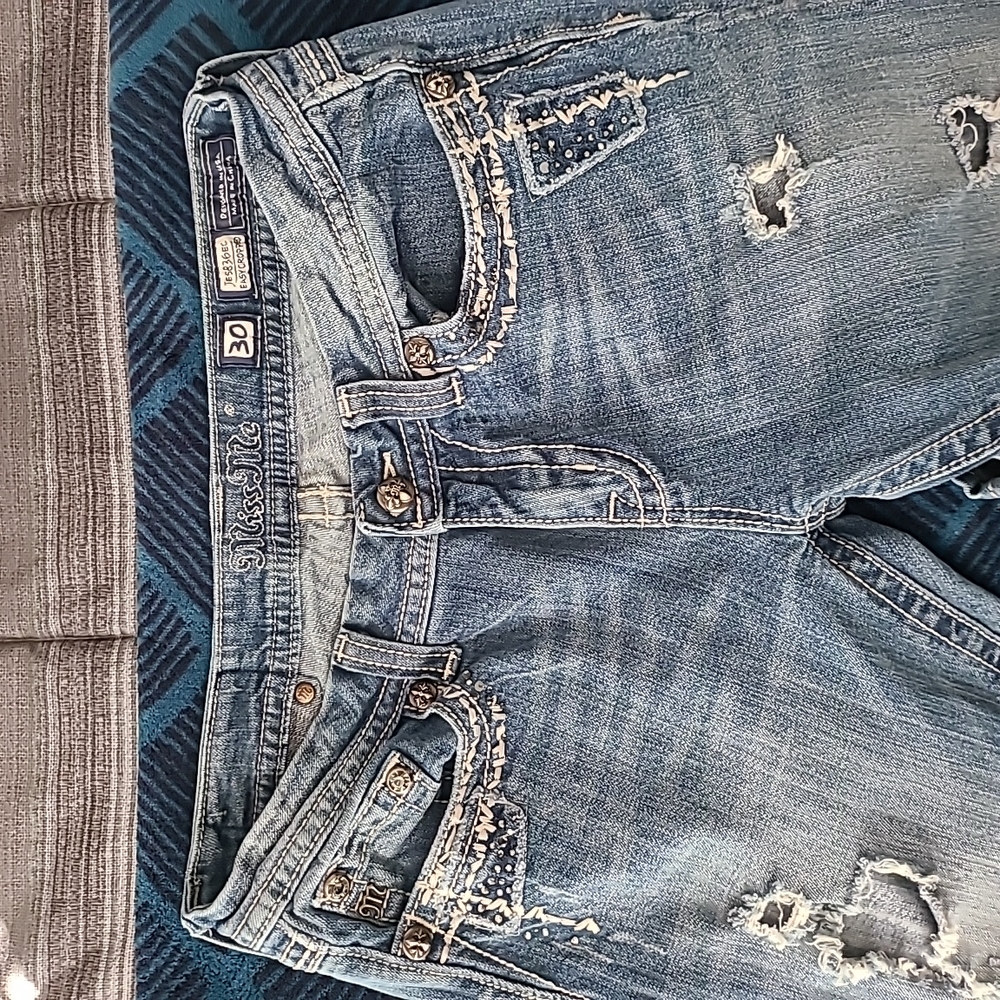 Miss Me Size 30 easy cropped capree jeans stone wash  distressed pathes on front